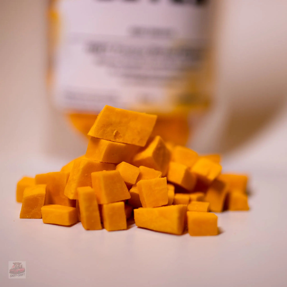 Freeze-Dried Cheddar Cheese Dog Treats Sniff and Shift