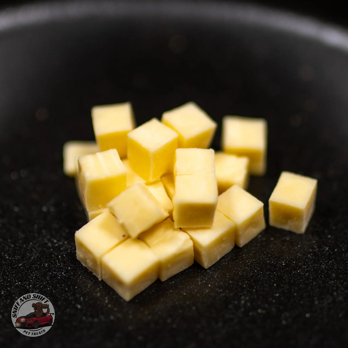 Freeze-Dried Cheddar Cheese Dog Treats Sniff and Shift